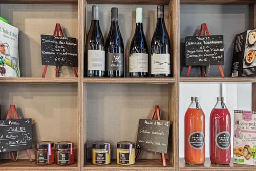 Akena Serris  Val d'Europe, Gift shop