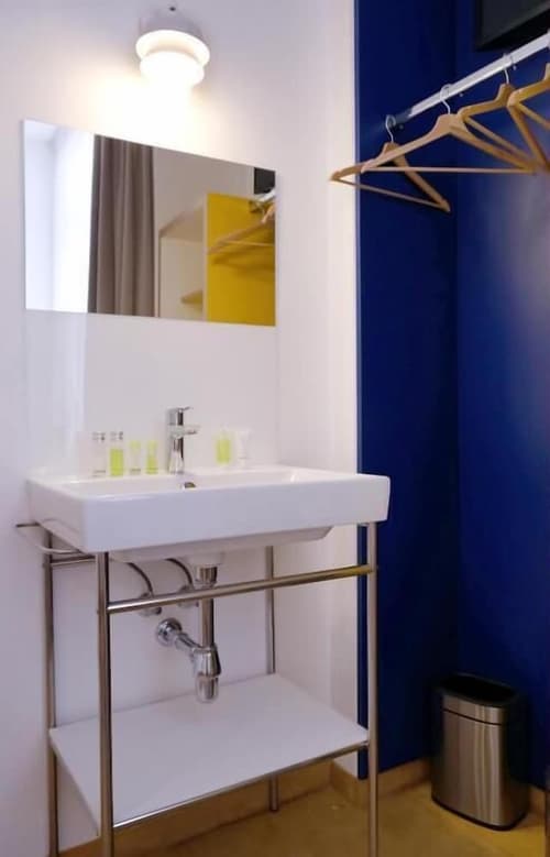 Hotel Avion - National Cultural Monument - ICONIC HOUSES, Room