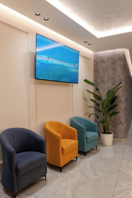 Hotel Dior, Reception