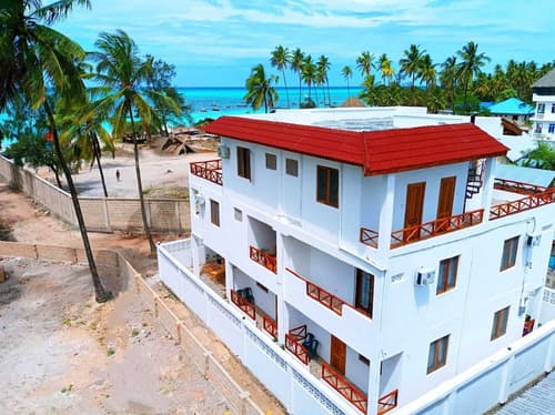 Zanzicrown Hotel, Exterior