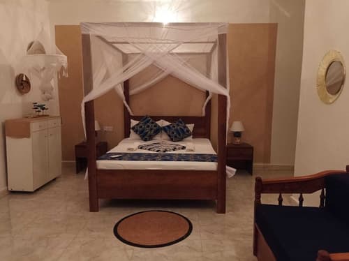 Zanzicrown Hotel, Room