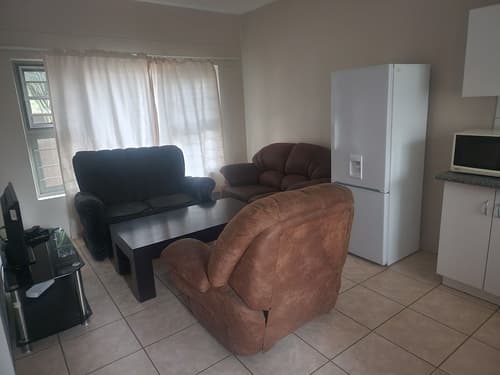 Tsumeb Park Self Catering Suites, Living area
