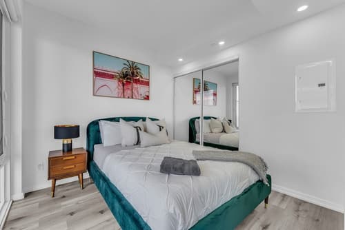 The Estate Entertainment District, Room