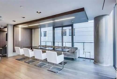 The Estate Entertainment District, Lobby lounge