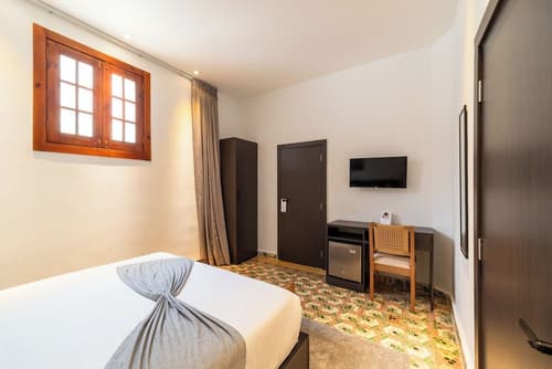 Empyrean Art Deco, Room