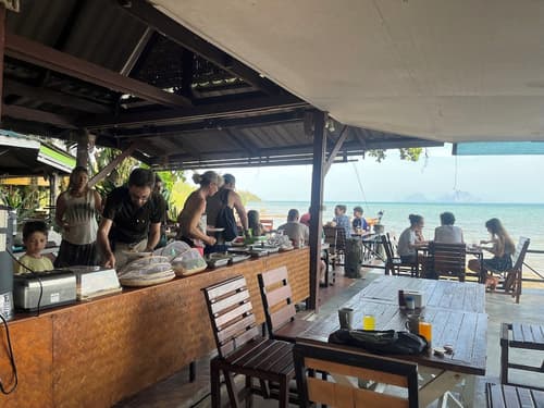 Koh mook garden beach resort, Restaurant