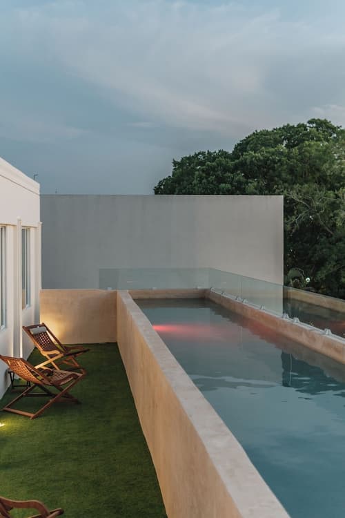 Hotel Chariot, Rooftop pool