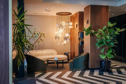 Sky Airport Hotel, Reception