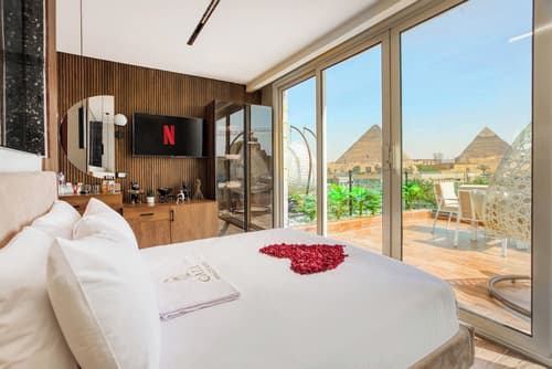 Gaia Pyramids Hotel, Room