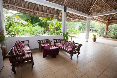 JAZ Adonia, Lobby sitting area