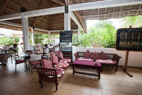 JAZ Adonia, Lobby sitting area