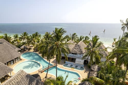 JAZ Adonia, Primary image