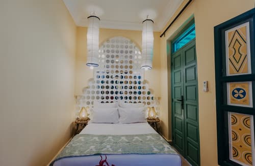 The Little Hara, Room