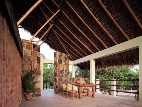 Cocolia Hotel, Reception