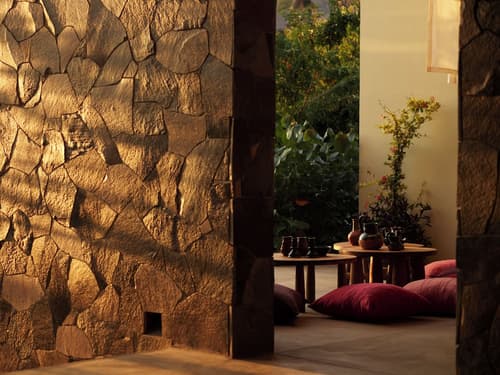 Cocolia Hotel, Lobby sitting area