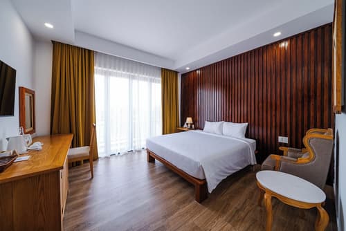 Palm River Boutique, Room