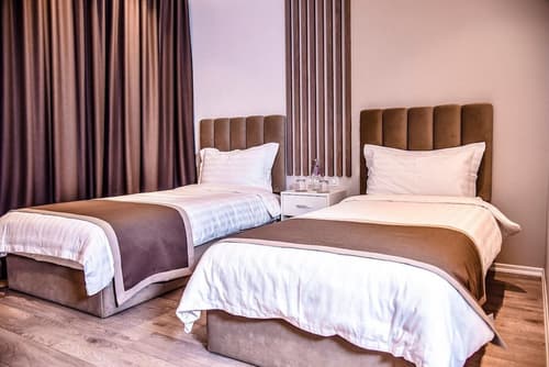 VH Broad Way Tirana Center Hotel, Room