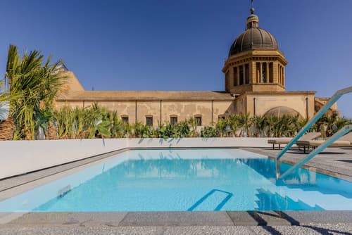 Dome Hotel, Rooftop pool