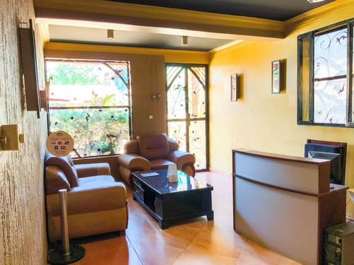 Hendo Hotel, Reception