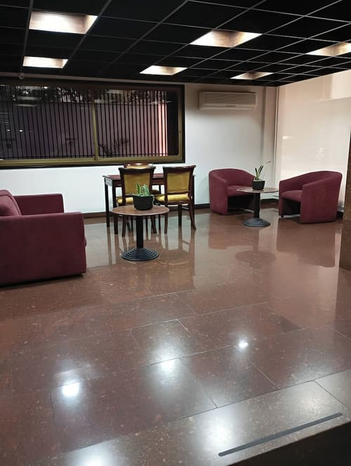 Hotel Cuarta Avenida, Reception