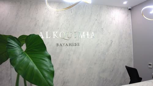 Hotel Alkquimia, Reception