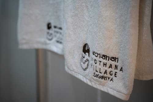 Pothana Village, Room