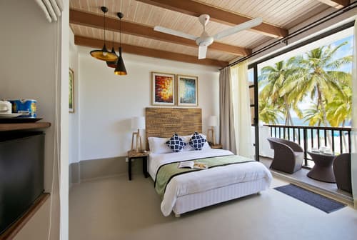 Crystal Sands, Living area