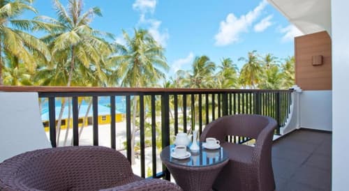 Crystal Sands, Balcony