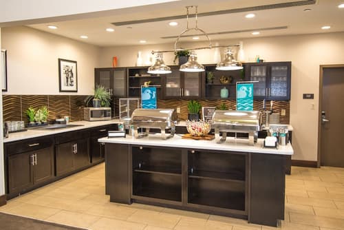 Homewood Suites Houma, La, Breakfast area