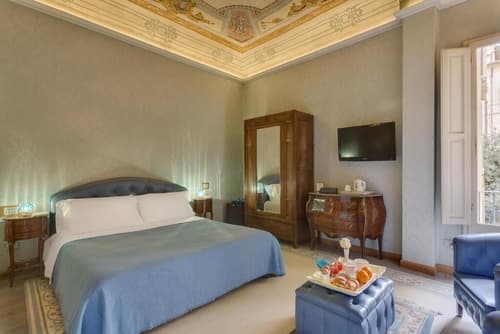 Cavour 10, Room