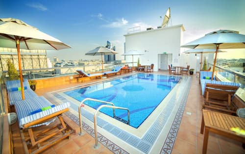 Raviz Center Point Hotel, Outdoor pool