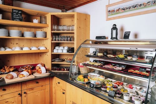 Hôtel de Gruyères, Breakfast buffet