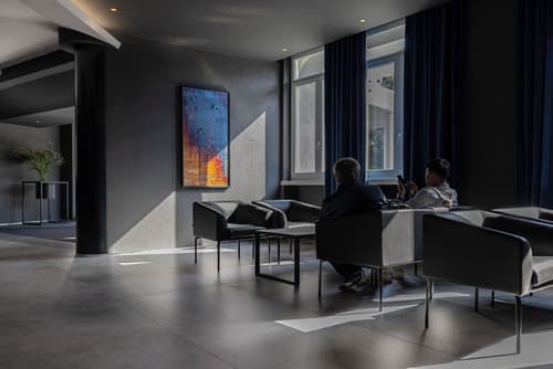 Hotel Da Vinci, Lobby sitting area