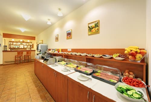 Penzion Krumlov - B&B Hotel, Breakfast buffet