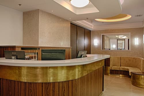 Hotel Ambiance, Reception