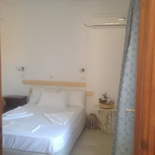 Kohili Studios, Room