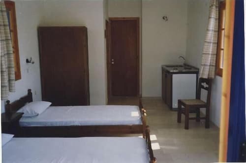 Kohili Studios, Room