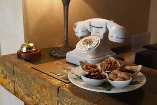 Heritage Hotel Life Palace, Reception