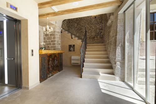 Heritage Hotel Life Palace, Reception