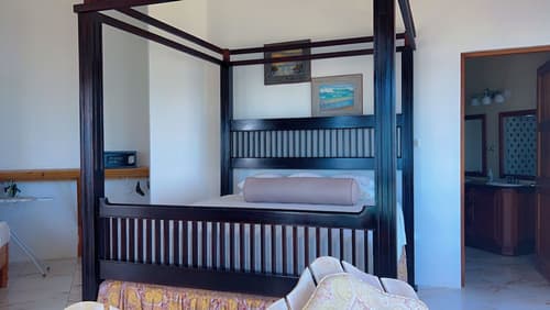 Waters Edge Guest House, Room