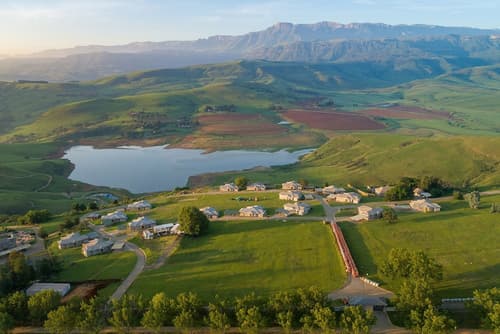 Cayley Mountain Resort, Primary image