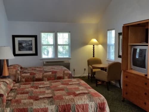 Indian Flat RV Park - Tent Cabins & Cottages, Room