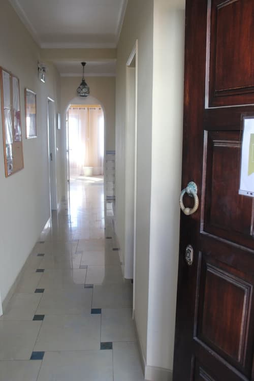 Ericeira Chill Hill Hostel & Private Rooms - Peach Garden, Interior entrance