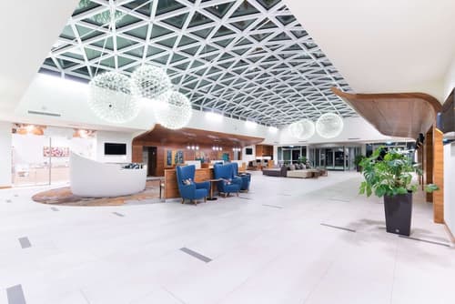 DoubleTree by Hilton Krakow Hotel & Convention Center, Lobby
