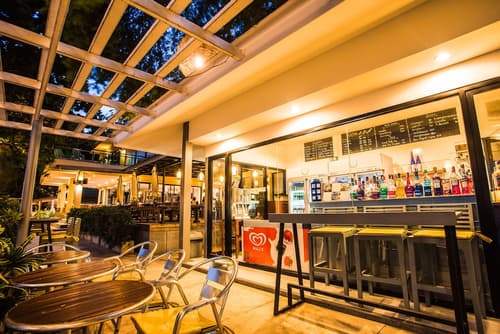 Vongdeuan Resort, Bar (on property)