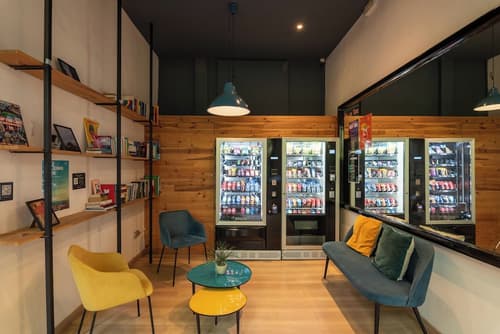 The Central House Barcelona Gracia - Hostel, Living area