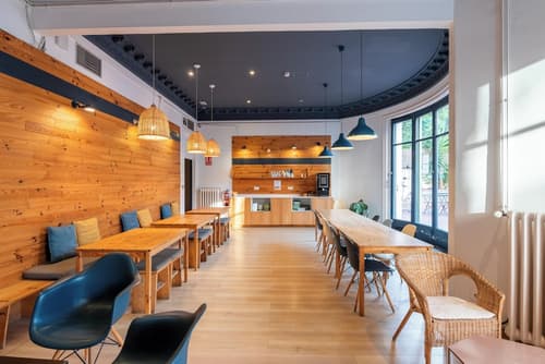 The Central House Barcelona Gracia - Hostel, Living area