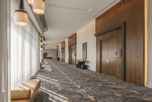 Hyatt Regency Houston/Galleria, Reception