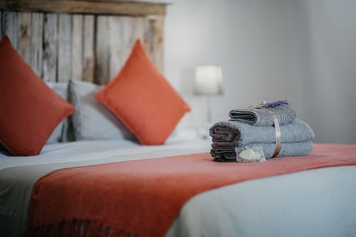 The Village Lodge, Room