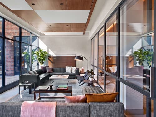 Arlo SoHo, Lobby sitting area